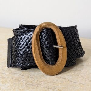 Vintage Woven Wide Straw Black Adjustable Belt.5" x 2 Oval Wooden Buckle